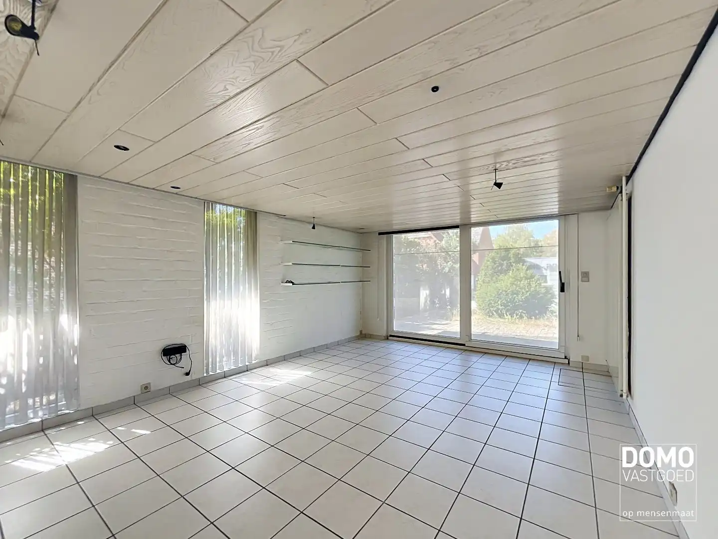 Ruime gezinswoning met 3 slaapkamers en mooie tuin foto 2