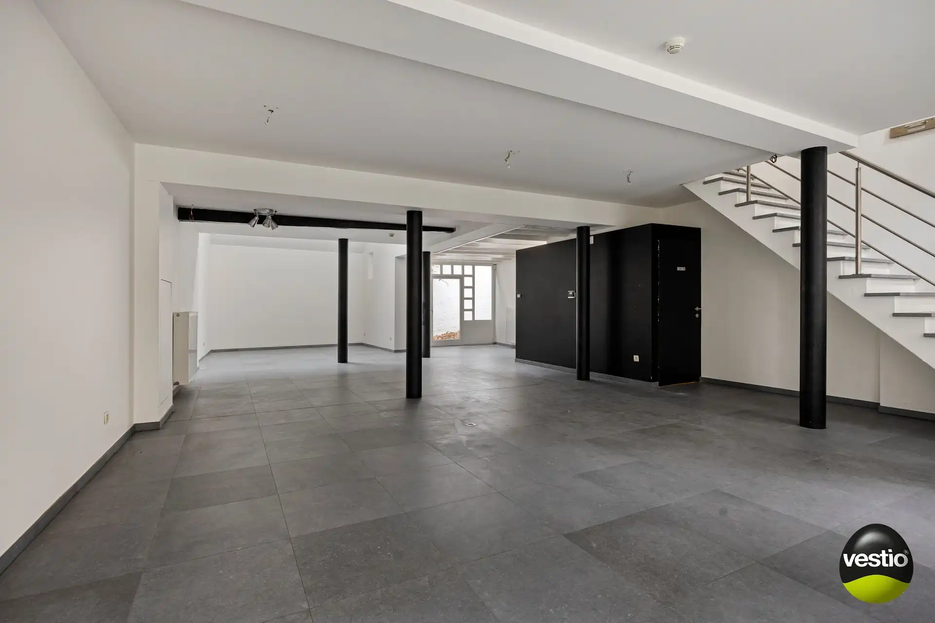 Charmant handelspand in de Ridderstraat. foto 2