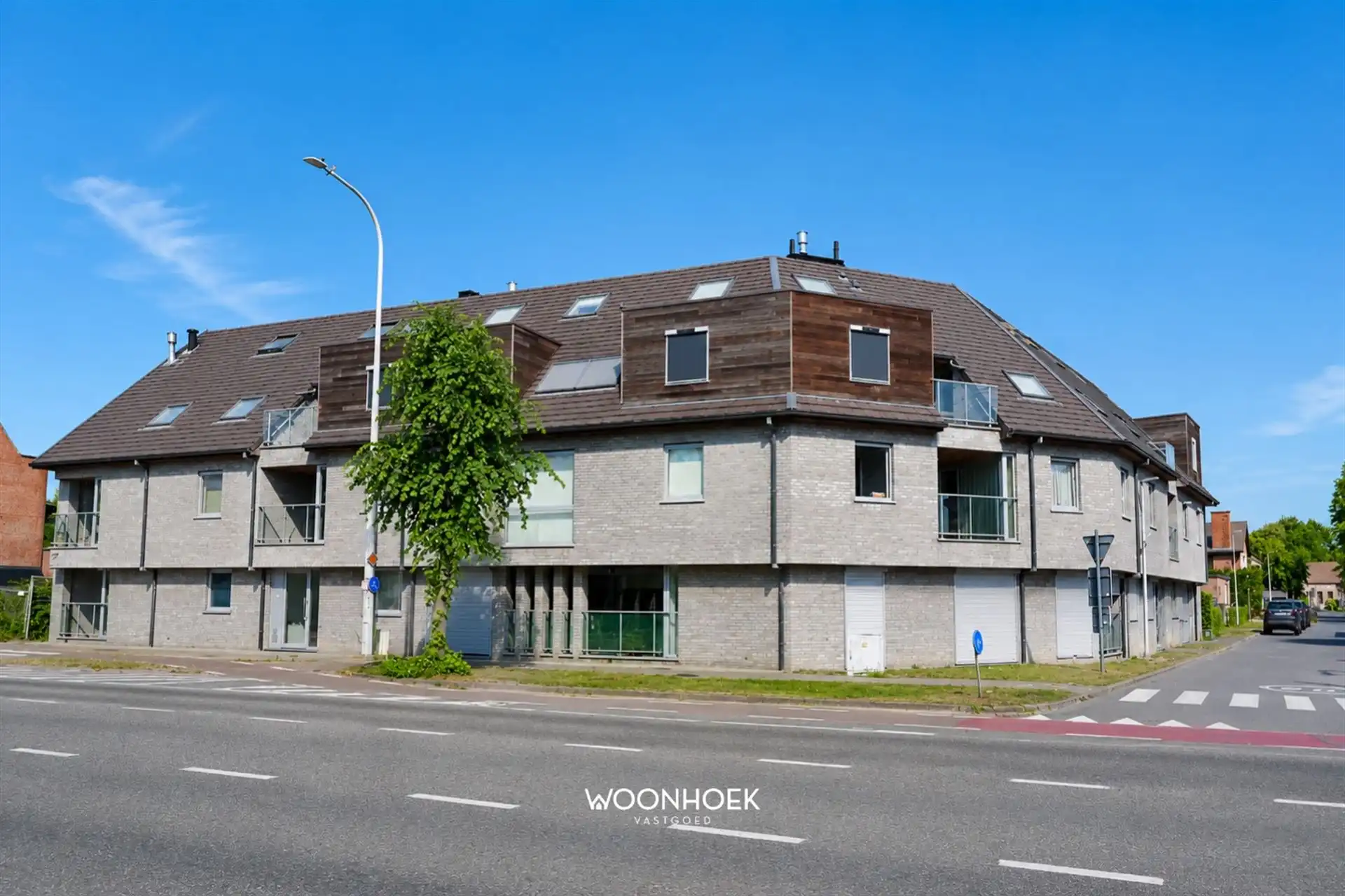 Lichtrijk, energiezuinig appartement met gezellig terras  foto {{pictureIndex}}