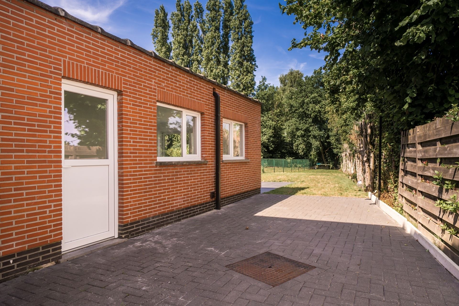 Instapklarae gezinswoning met tuin nabij centrum! foto 23