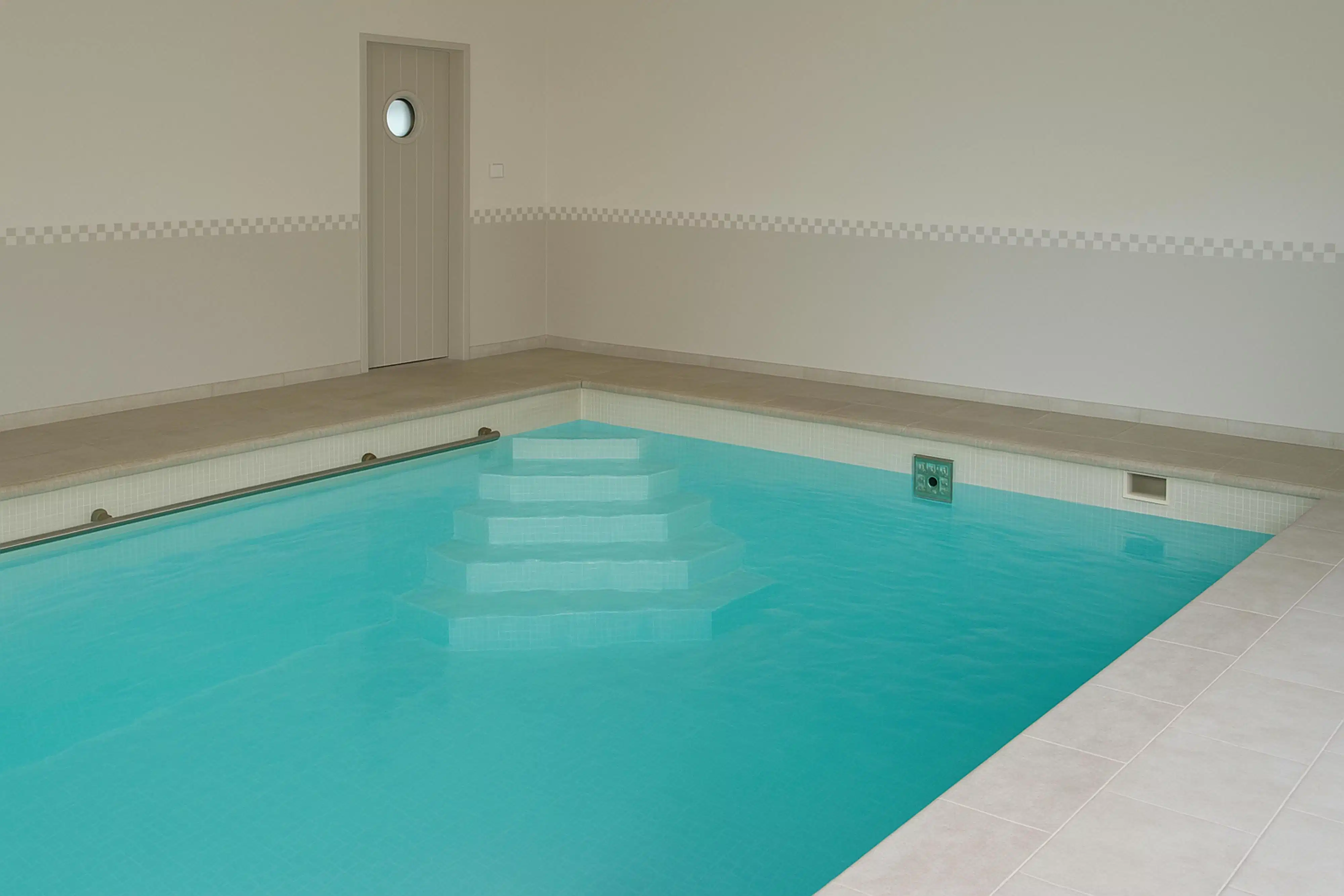 Unieke villa met binnenzwembad te koop op een toplocatie in Kortrijk!  foto 17