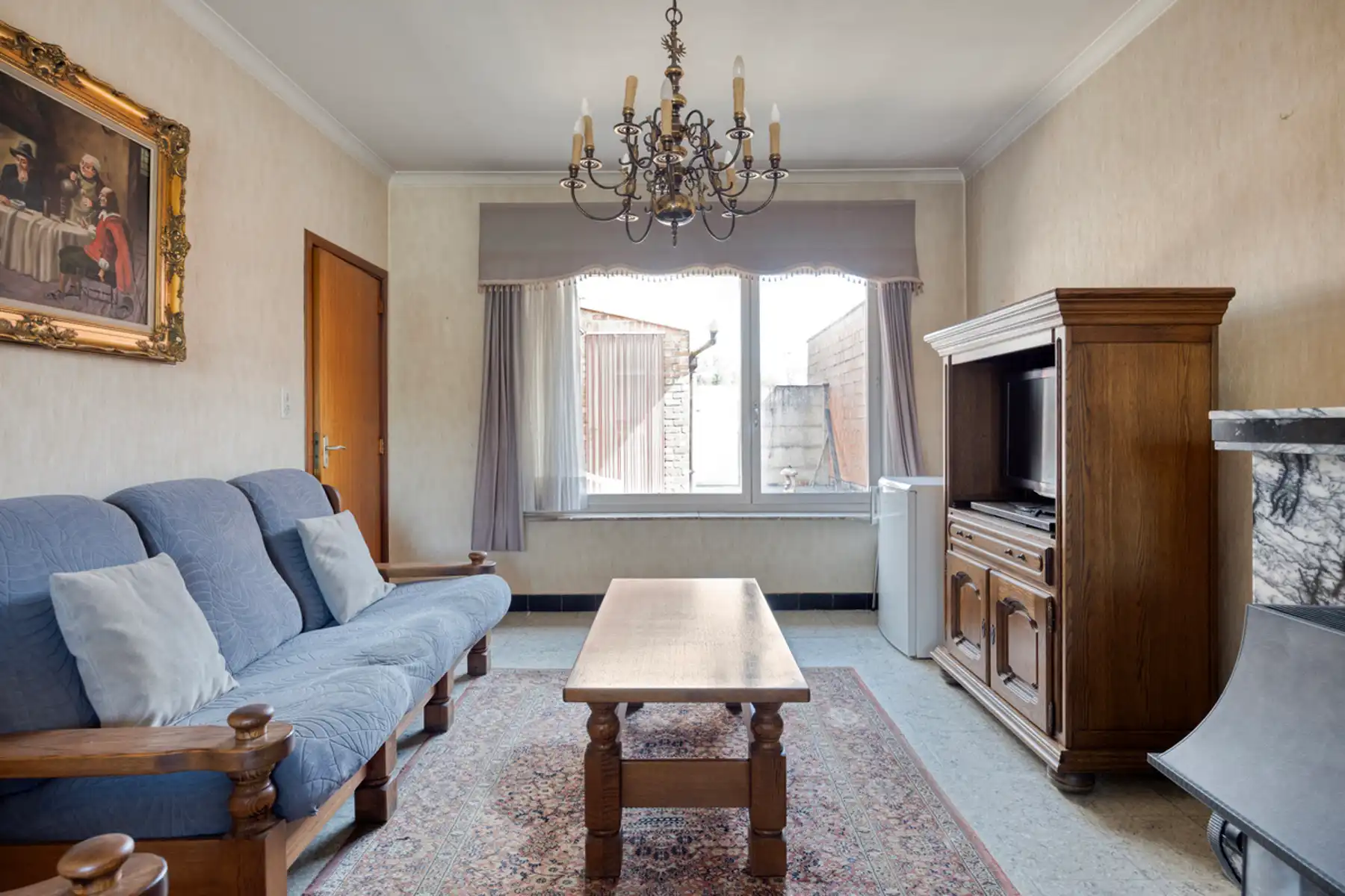 IN OPTIE - Solide te renoveren burgerwoning mét doorgang in Opstal foto 7