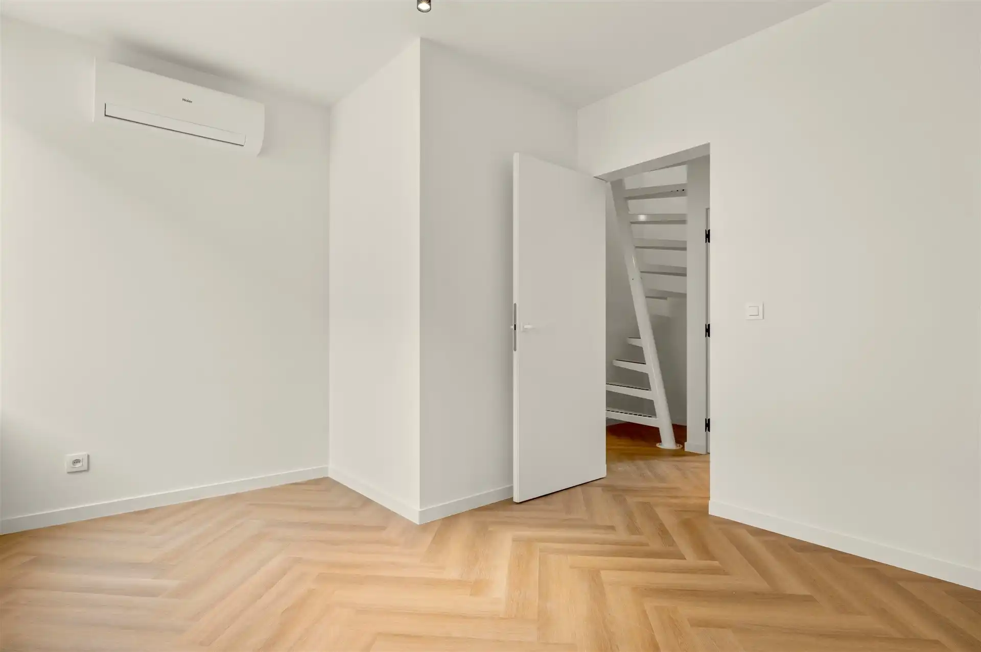 Knappe energiezuinige woning met 3 slpks en stadstuintje foto 12