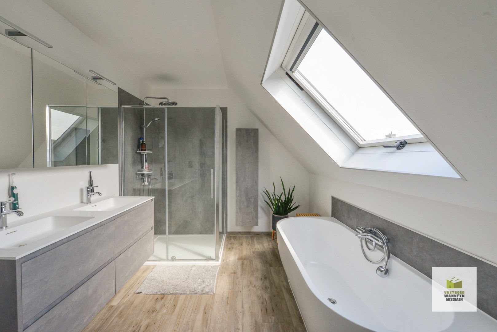 Instapklare hoekwoning met 3 slaapkamers op centrale en rustige ligging te Sint-Kruis foto 14
