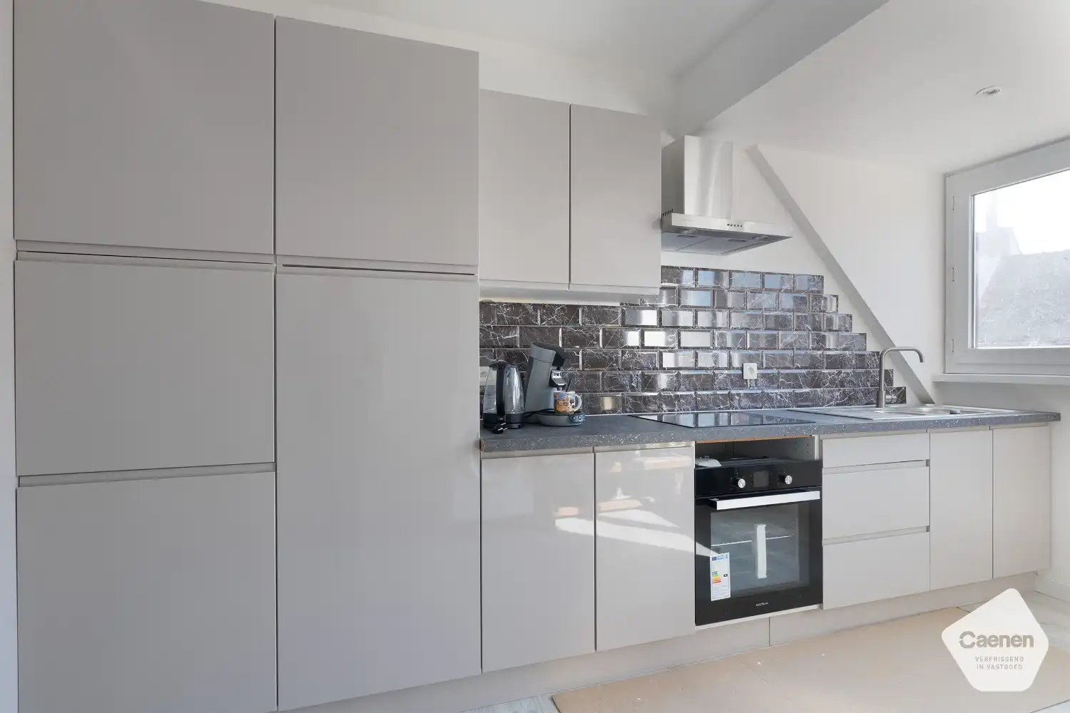 Instapklaar éénslaapkamer appartement vlakbij het centrum, strand en openbaar vervoer foto 3