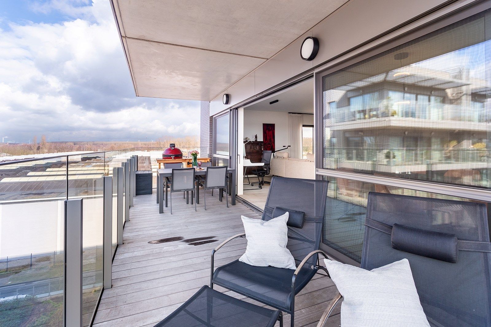 Zeer ruim, luxueus en lichtrijk appartement met 2 terrassen en zicht op het Galgenweel foto 8