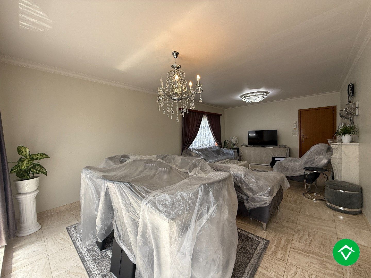 Drie-slaapkamerappartement met terras in rustige residentie centrum Roeselare foto 3