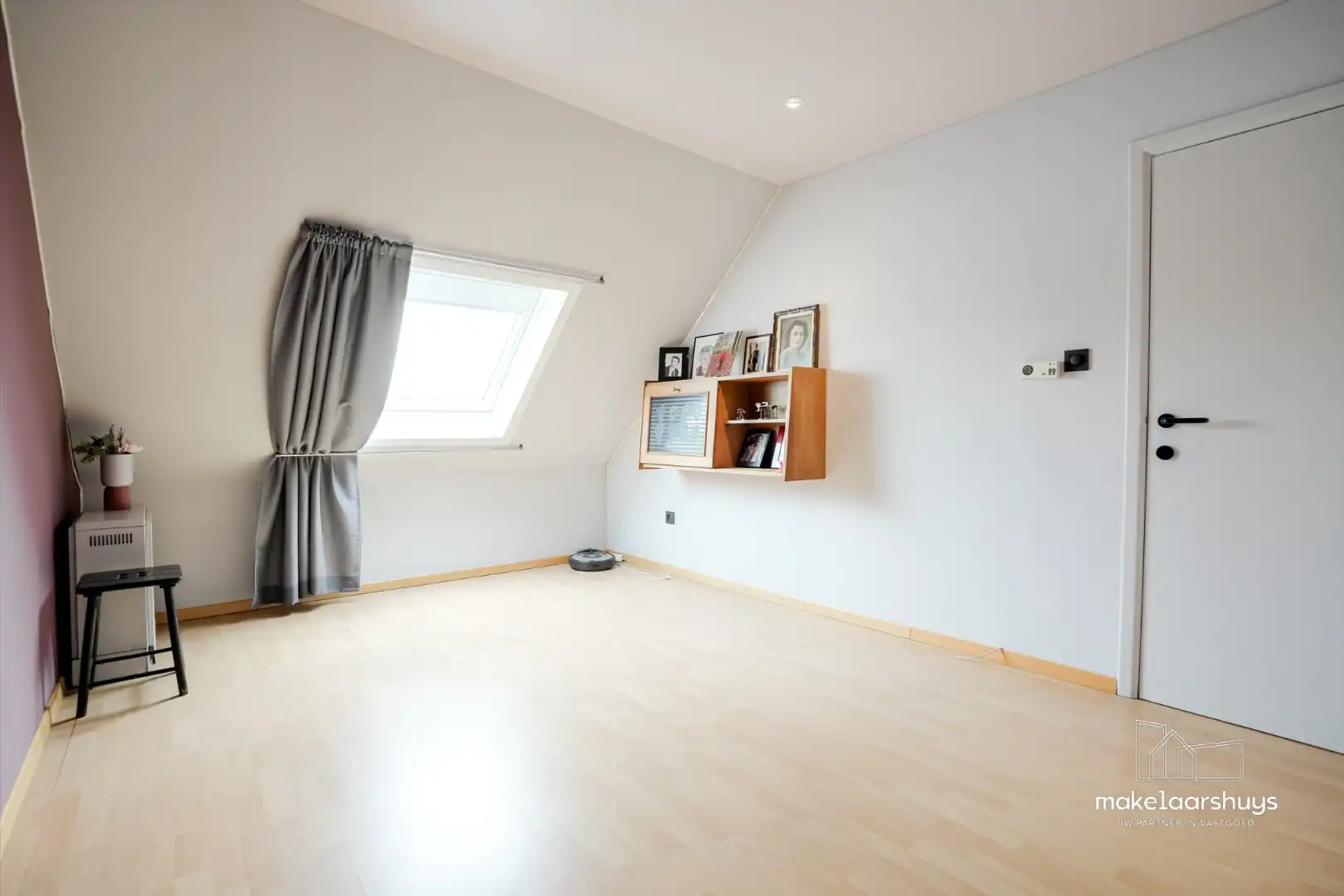 Goed onderhouden bel-etage met lift (regio Planet Group Arena) foto 10