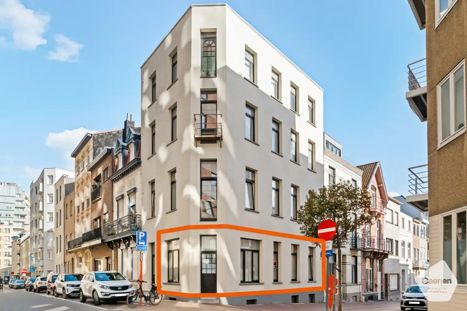 Ruim drie slaapkamer appartement met een uitstekende ligging vlakbij de haven en het strand foto 16