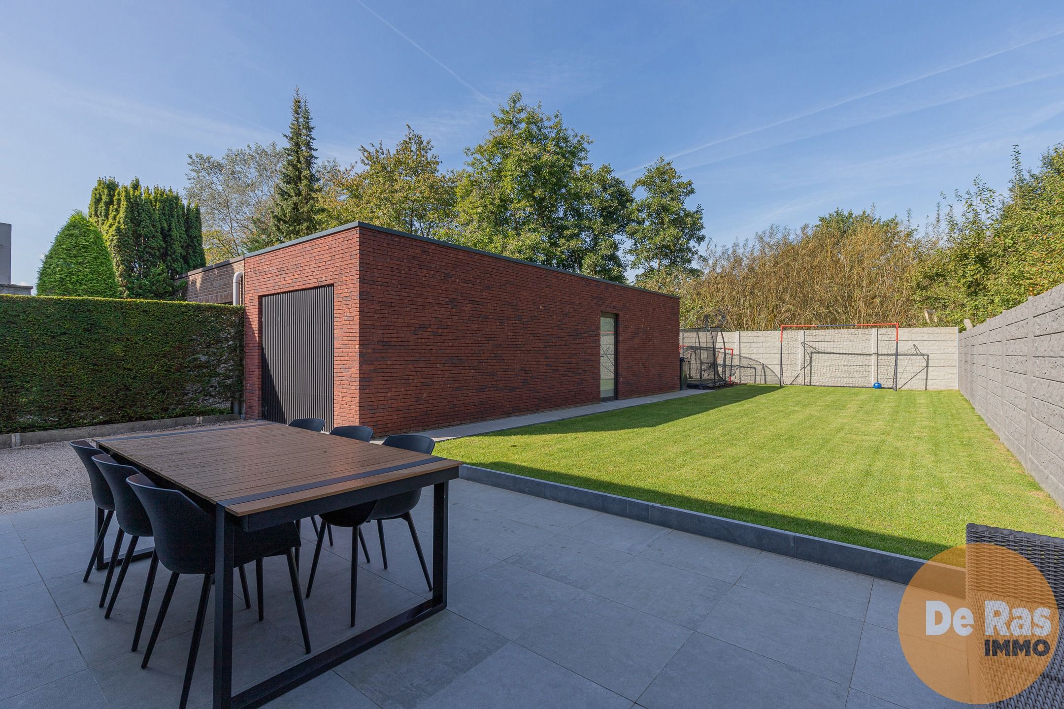 WANZELE - Prachtige gezinswoning met 4 slpks, tuin en garage foto 3