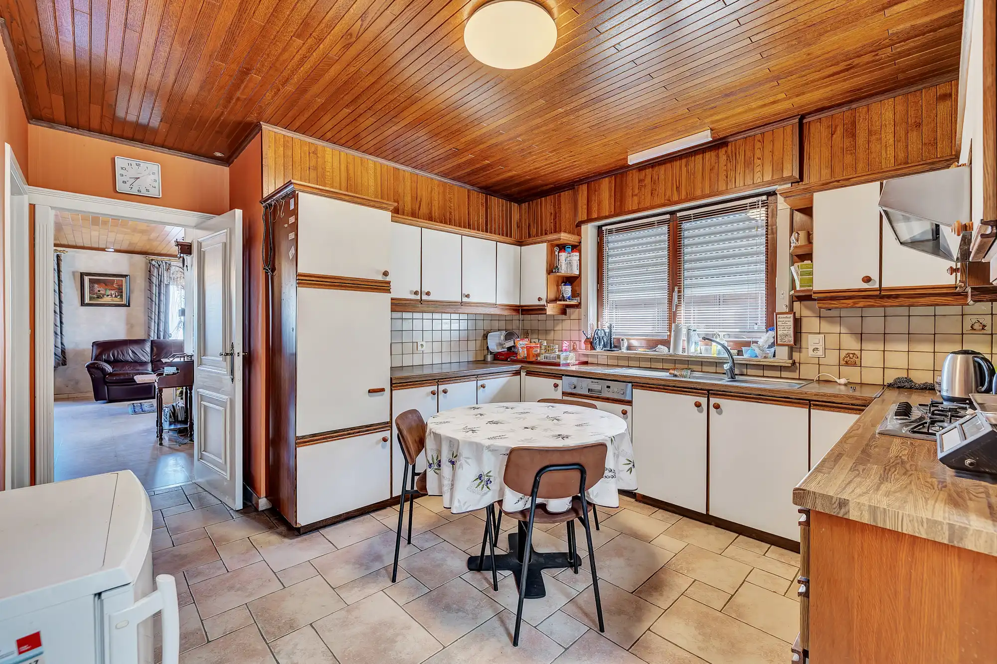 Karaktervolle gezinswoning met 3 slpks, garage en tuin foto 10