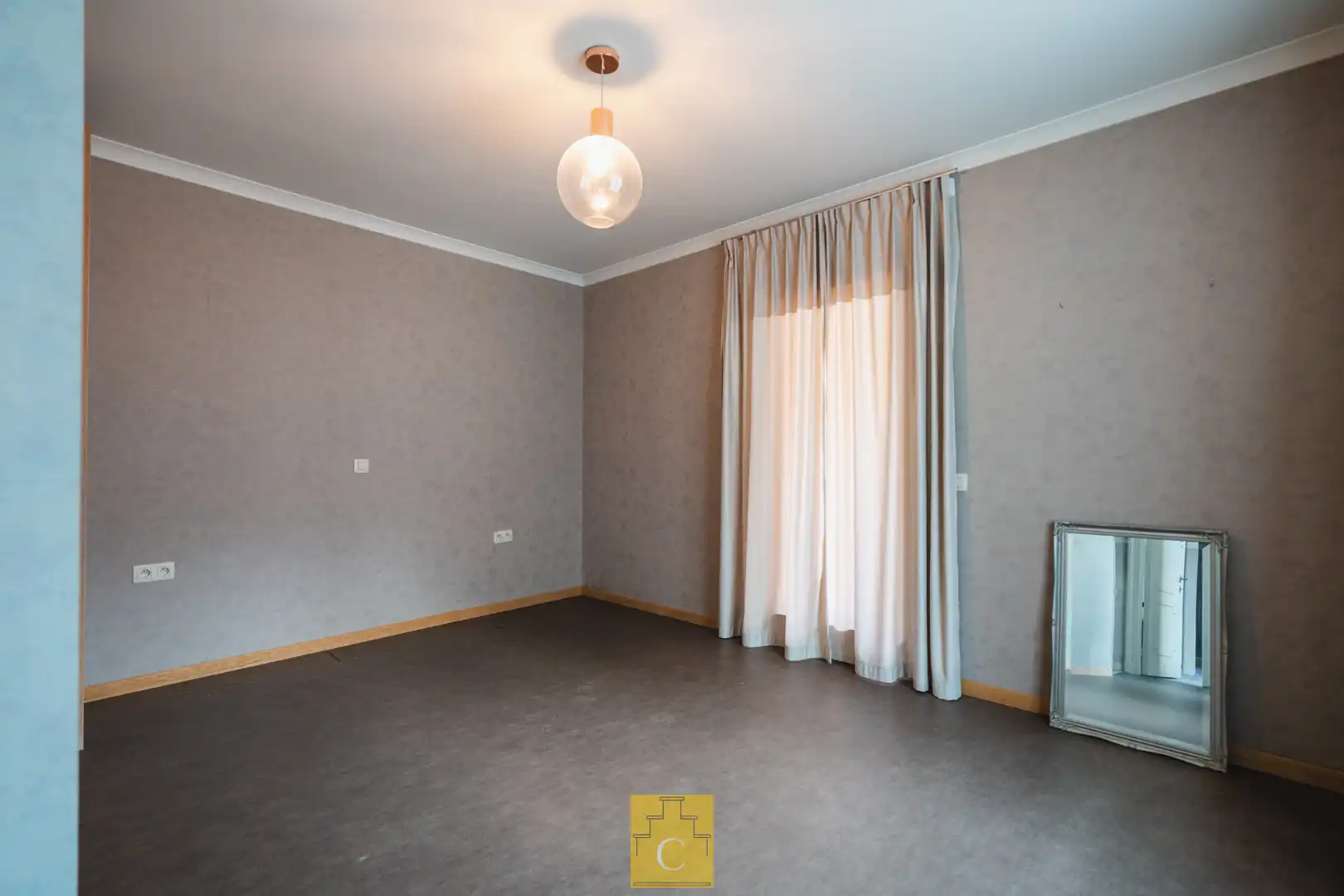 Ruime karakterwoning met 17e-eeuwse gevel, kleine garage, zongerichte terrastuin en extra terras op het verdiep, mooie locatie in het hartje van Brugge foto 25