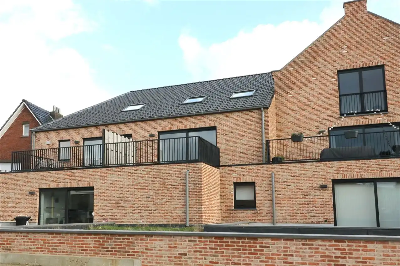 Leuk app.in landelijke stijl met 2 slpk., autostaanplaats en terras foto 22