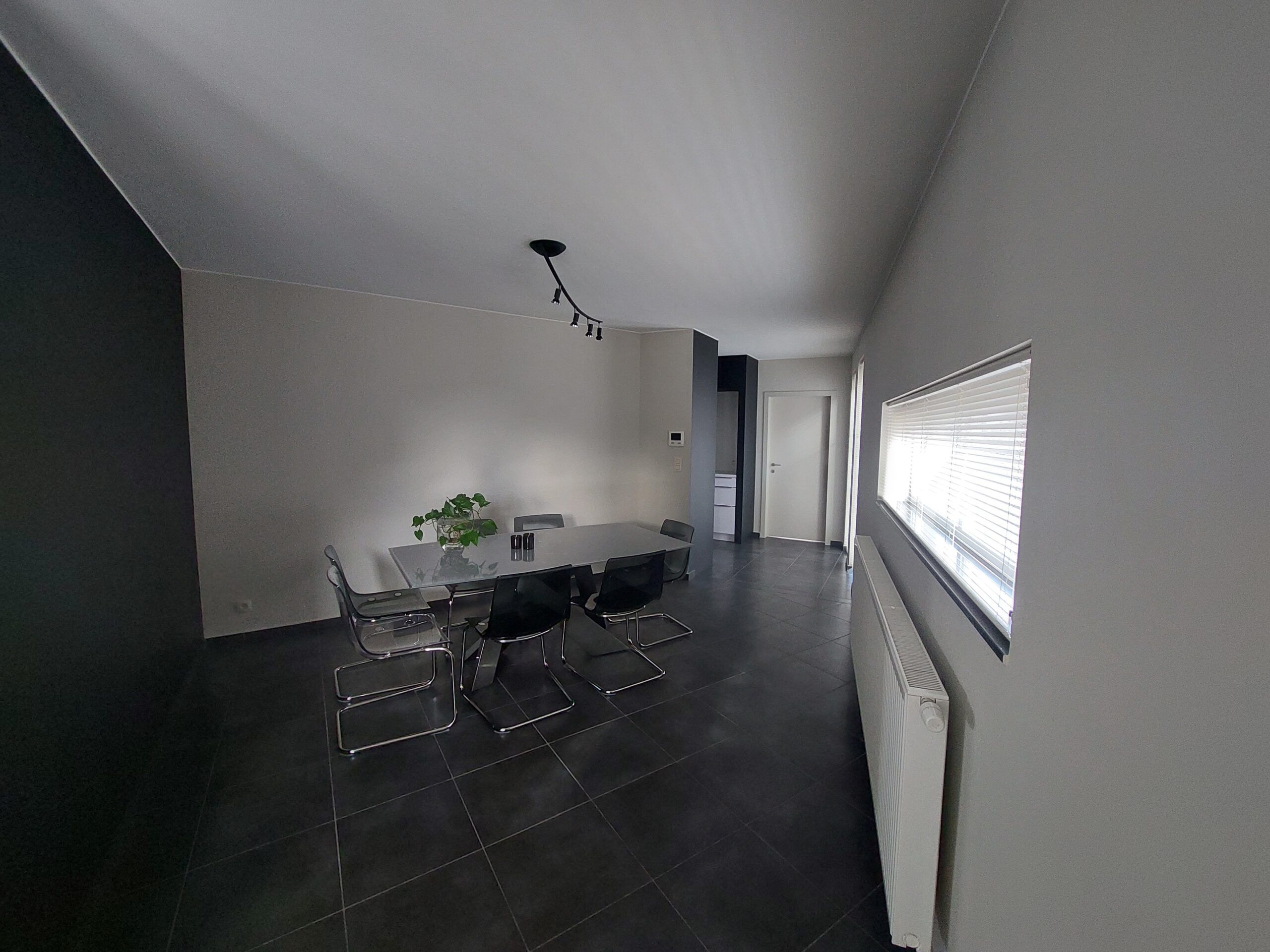 Instapklare energiezuinige woning met garage in Beveren-centrum foto 10