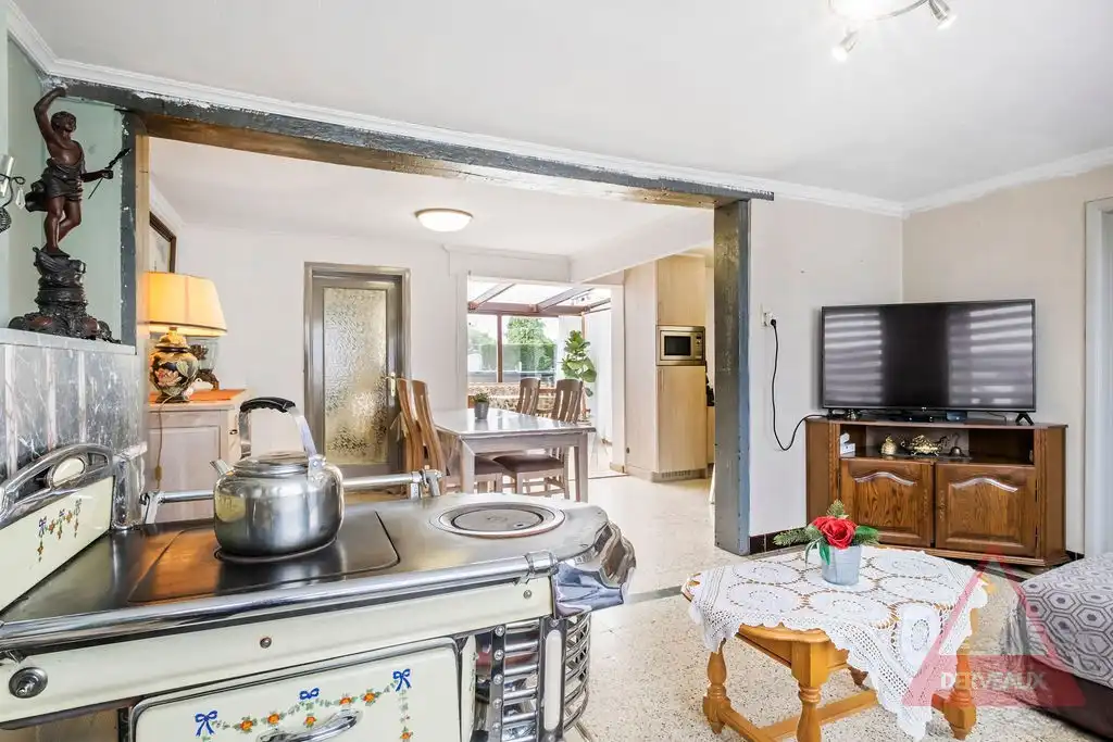 Beselare – Woning met 2 slaapkamers, garage en carport in het centrum foto 6