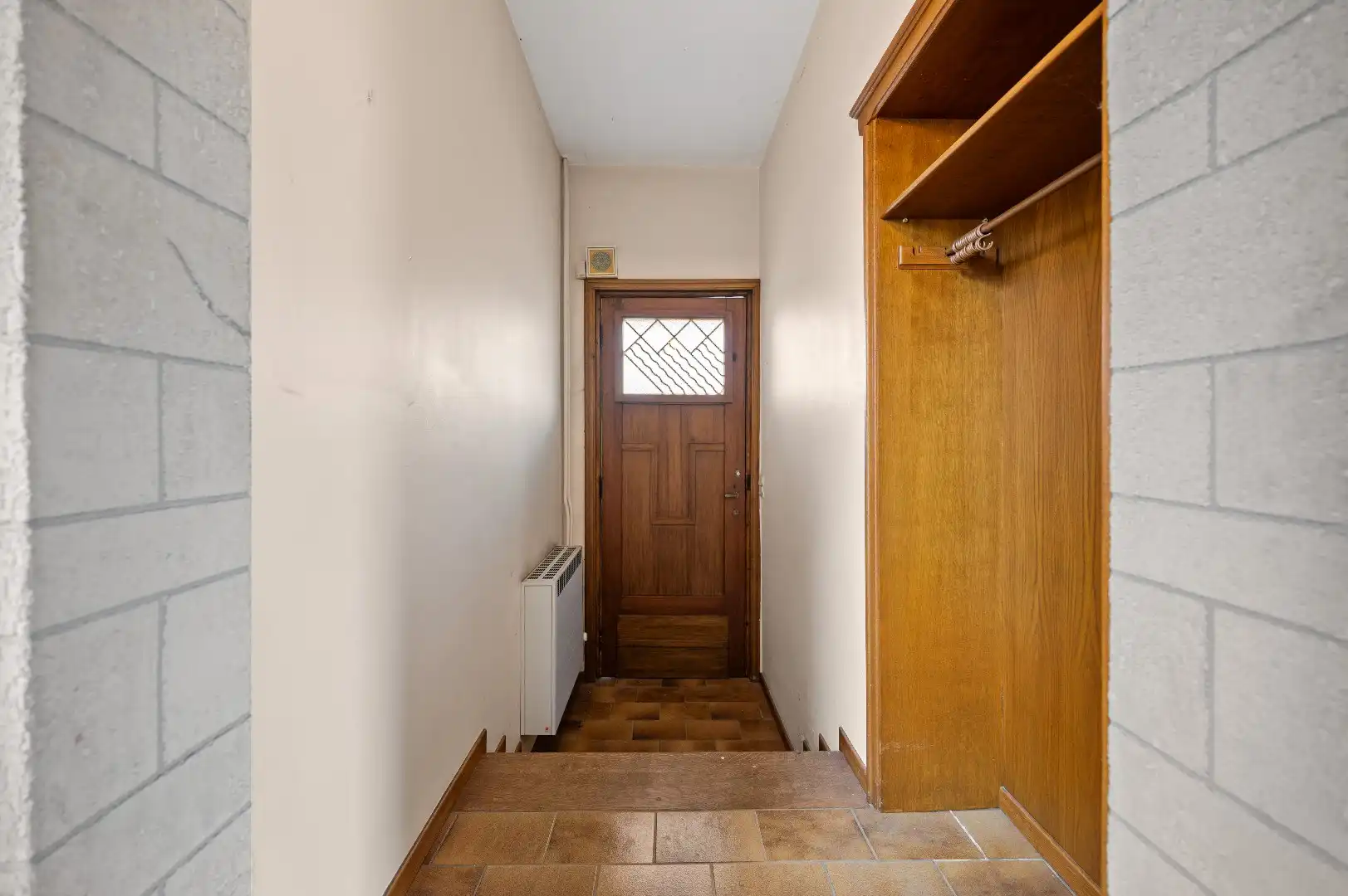 Te renoveren woning met ruime loods en stockagemogelijkheden  foto 12