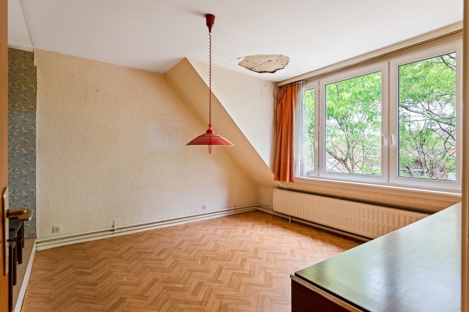Ruime woning met 4 slaapkamers, garage & tuin in Borsbeek! foto 13