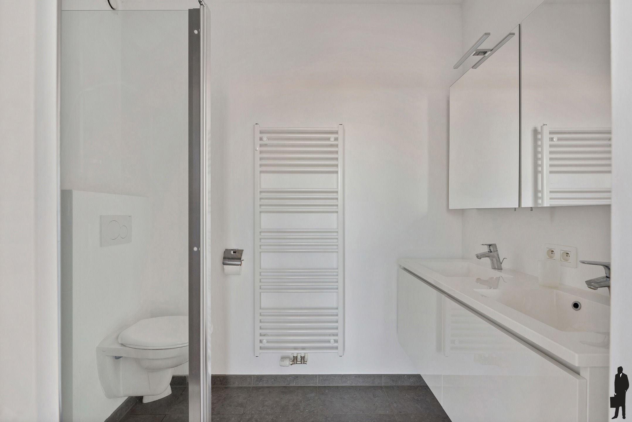 Luxe appartement met 3 slaapkamers in Turnova  foto 8