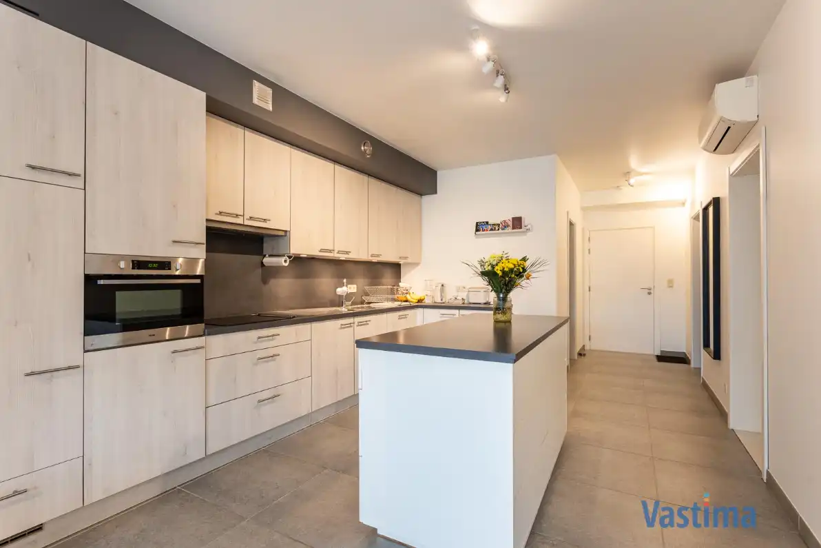 Instapklaar appartement met royaal terras en staanplaats foto 11