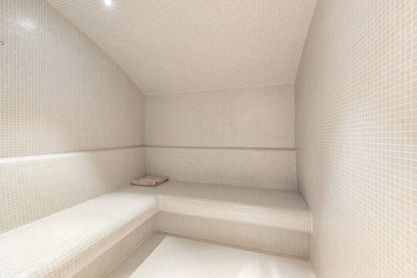 Assistentiewoning te koop in Oostende – erkende assistentiewoning met 2 terrassen en veel lichtinval nabij zee foto 24