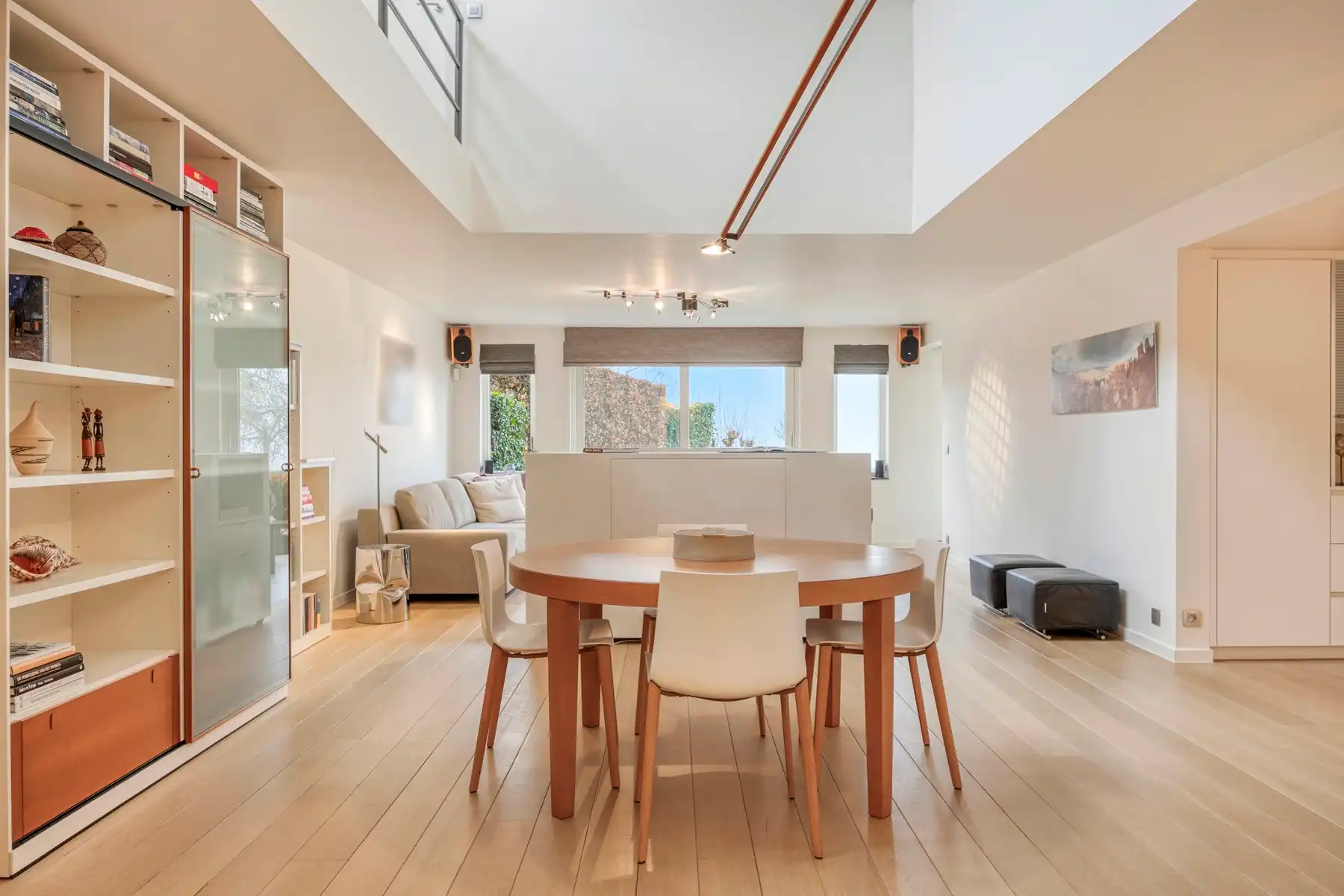 Exclusief karakterpand met prachtig open zicht foto 2