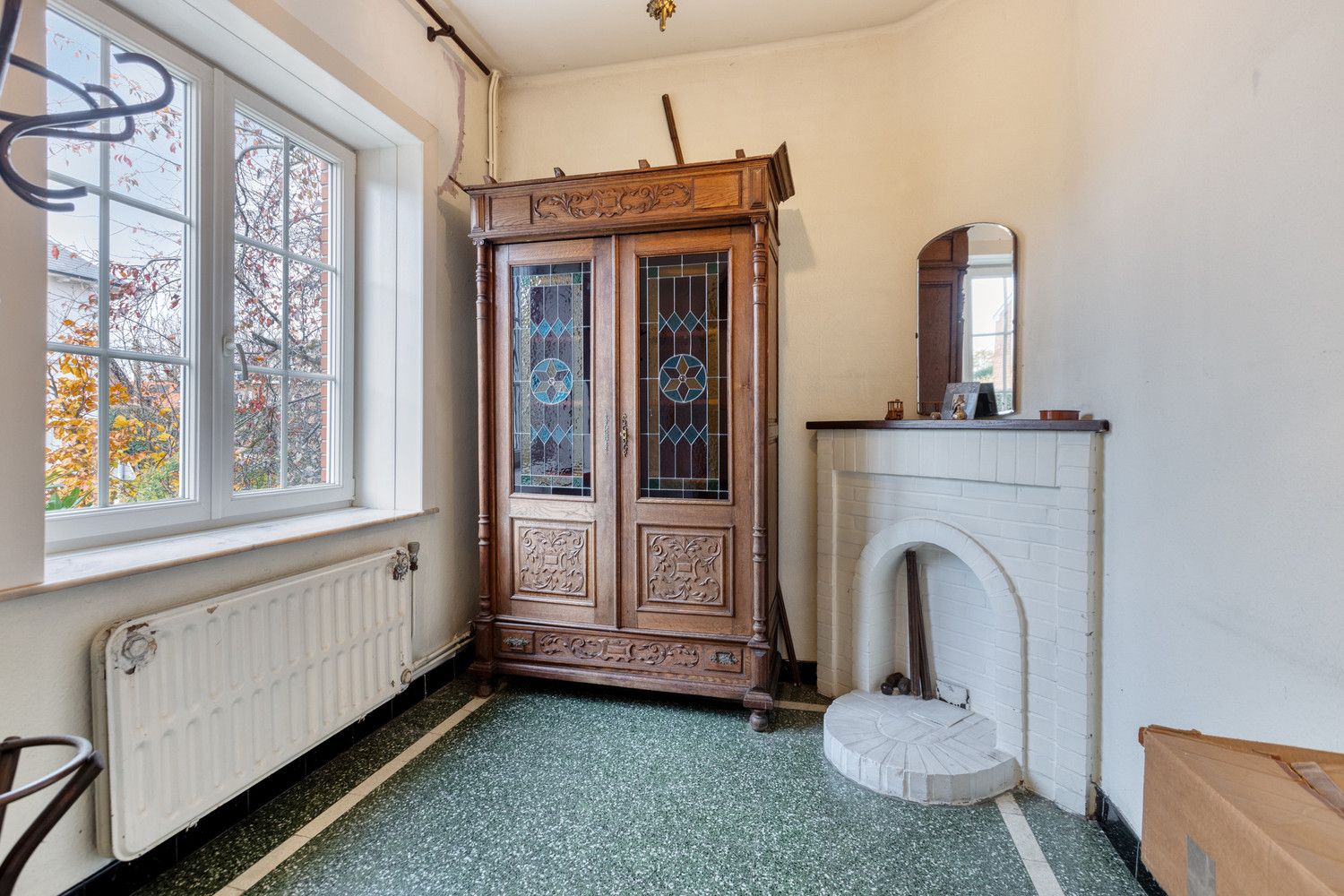 ZEER CHARMANTE WONING MET 4 SLAAPKAMERS, TUIN EN GARAGE TE DIEST! foto 4