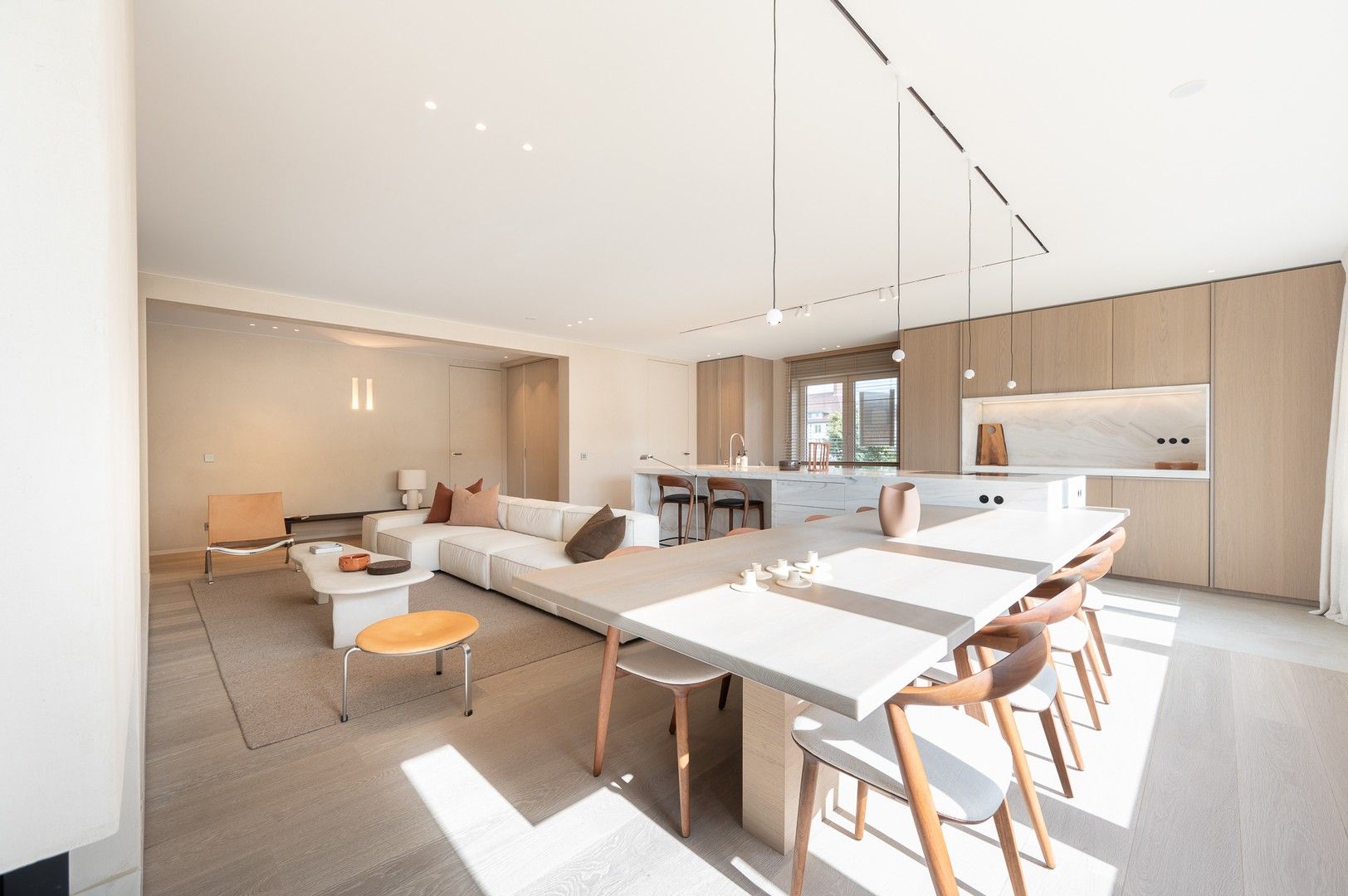 Luxueus appartement met 4 slaapkamers en een uiterst exclusieve inrichting en afwerking, nabij de Approach golf in het Zoute. foto 6