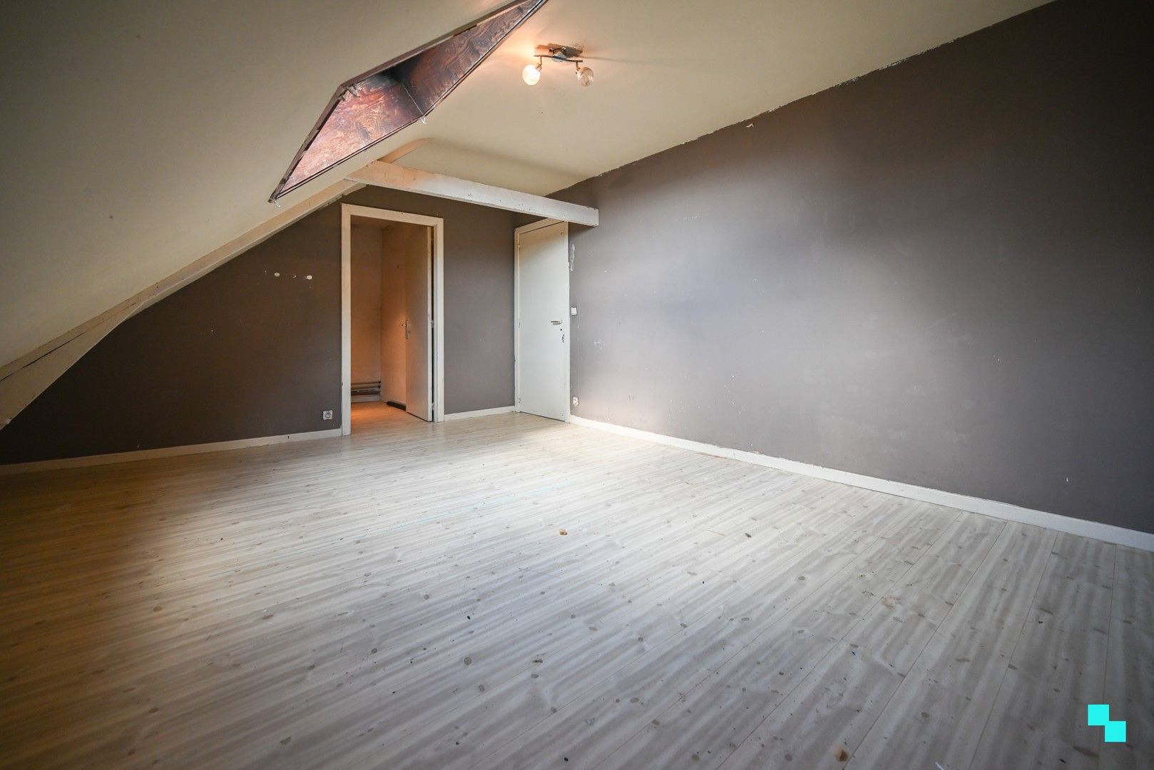 Te renoveren eengezinswoning gelegen op een perceel van ca. 300 m² foto 25