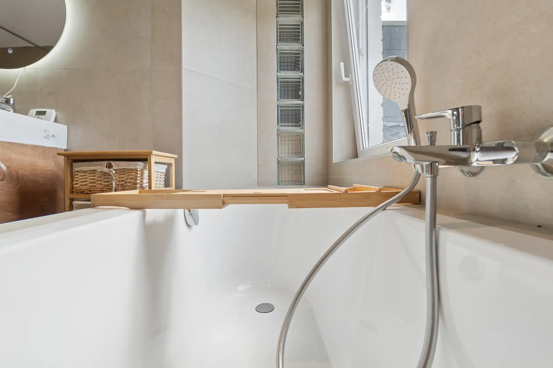 Gezellige, instapklare 2-gevelwoning nabij centrum Okegem foto 18