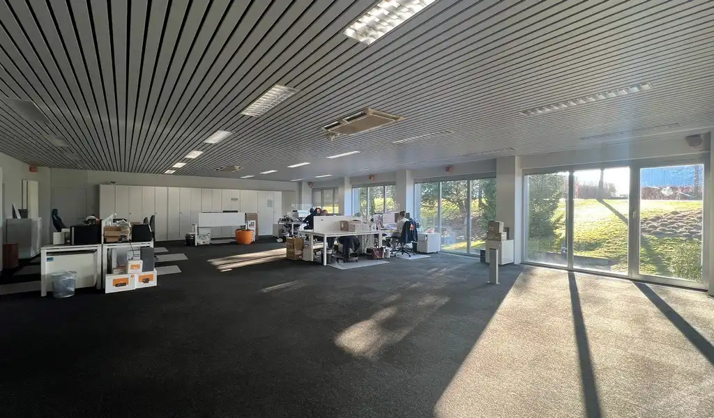 Bedrijfsgebouw met uitbreidingsmogelijkheden te koop in Ronse foto 15