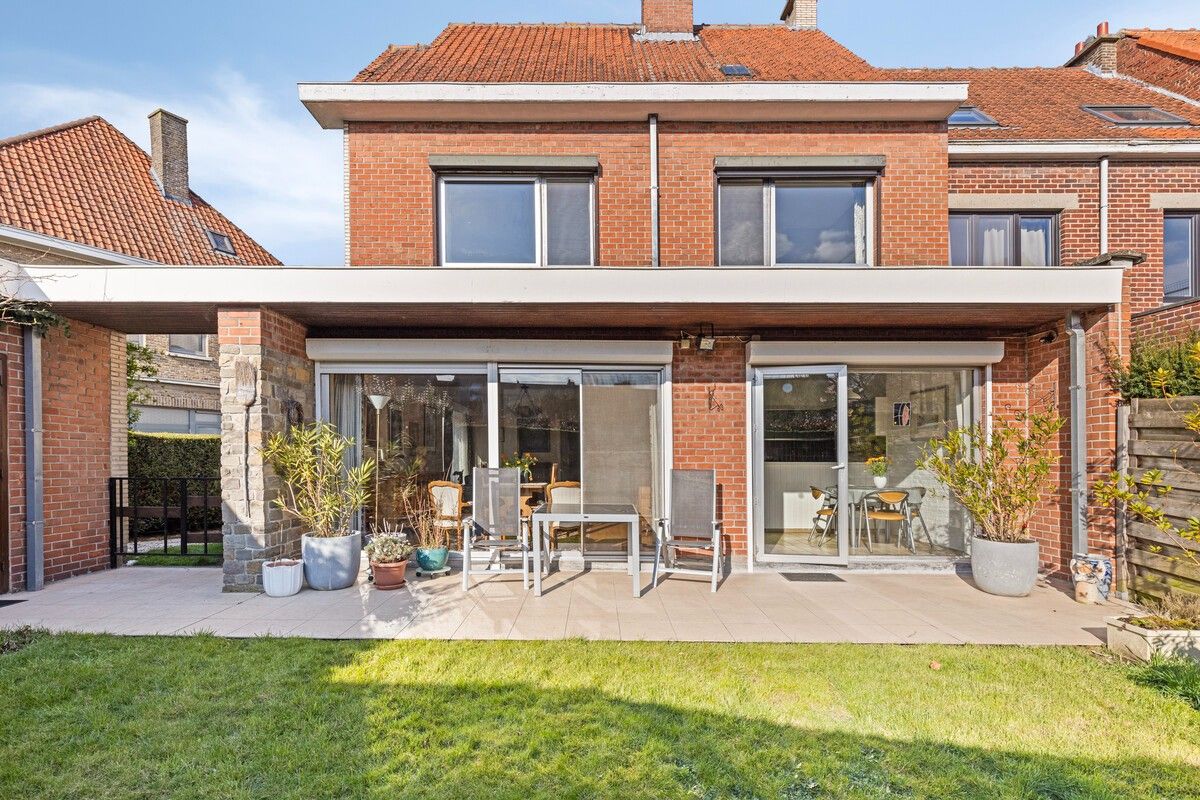 Bijzonder aantrekkelijke authentieke gezinswoning nabij Gent Sint-Pieters. foto 7
