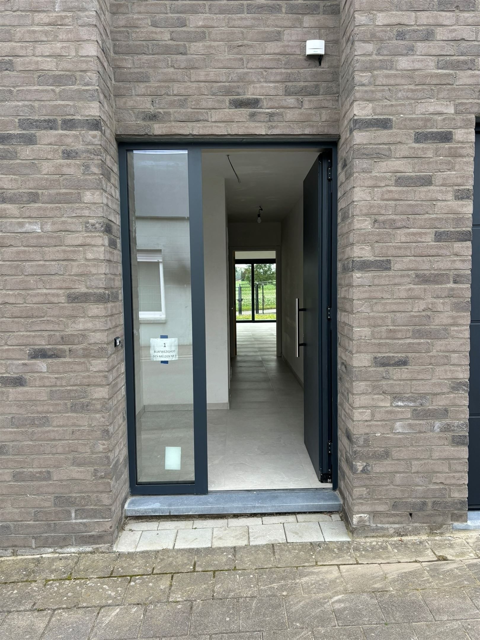 Nieuwbouw met 4 slaapkamers foto 2