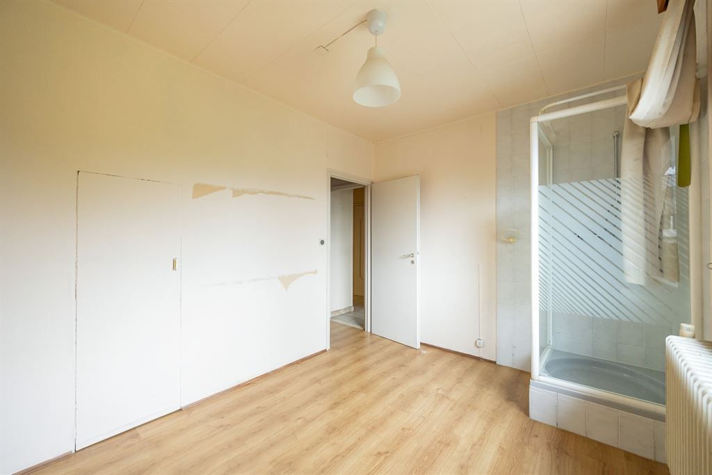 Te renoveren woning in doodlopende straat! foto 15