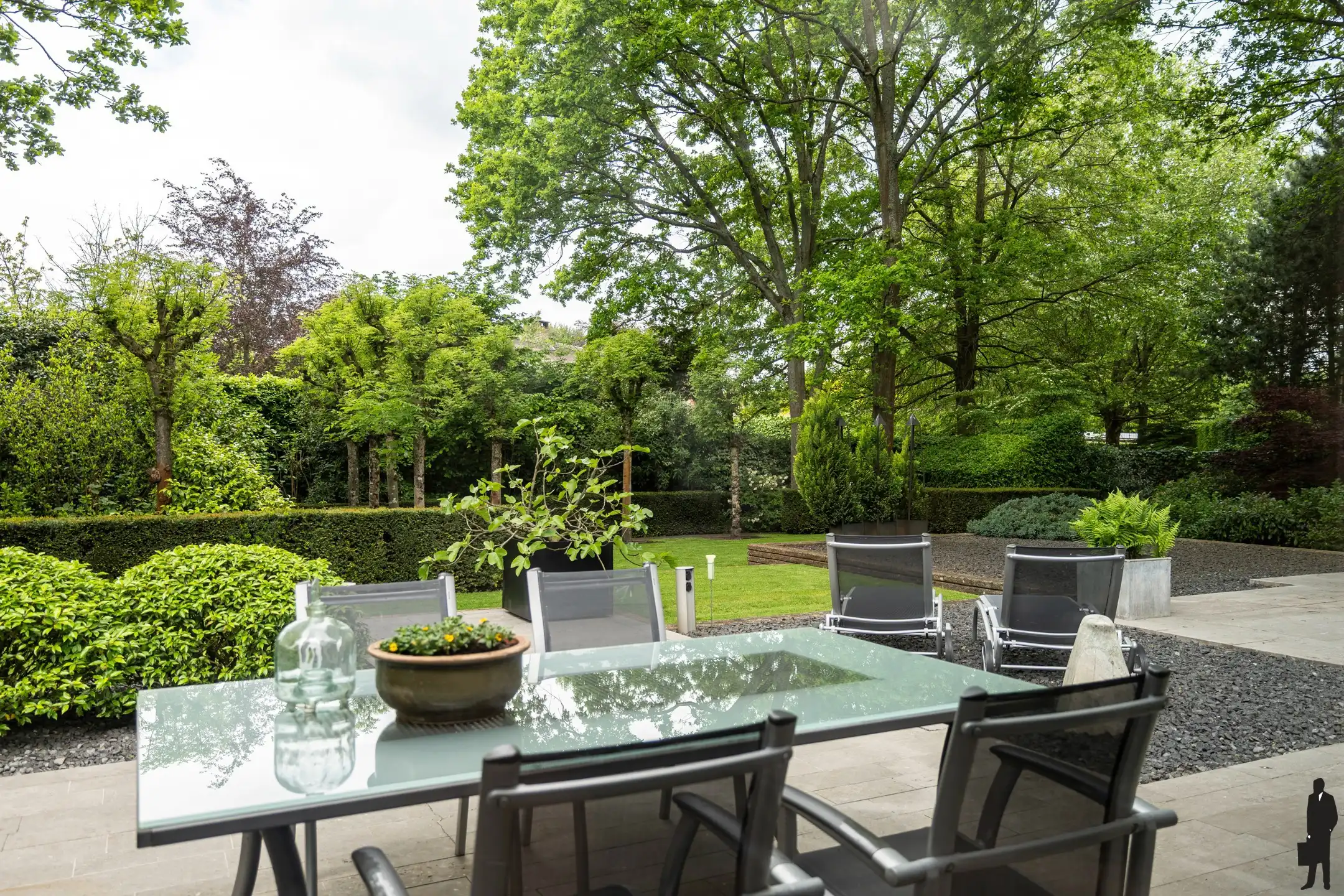 Unieke architectenvilla op 2.110m² nabij Nederlandse grens foto 23
