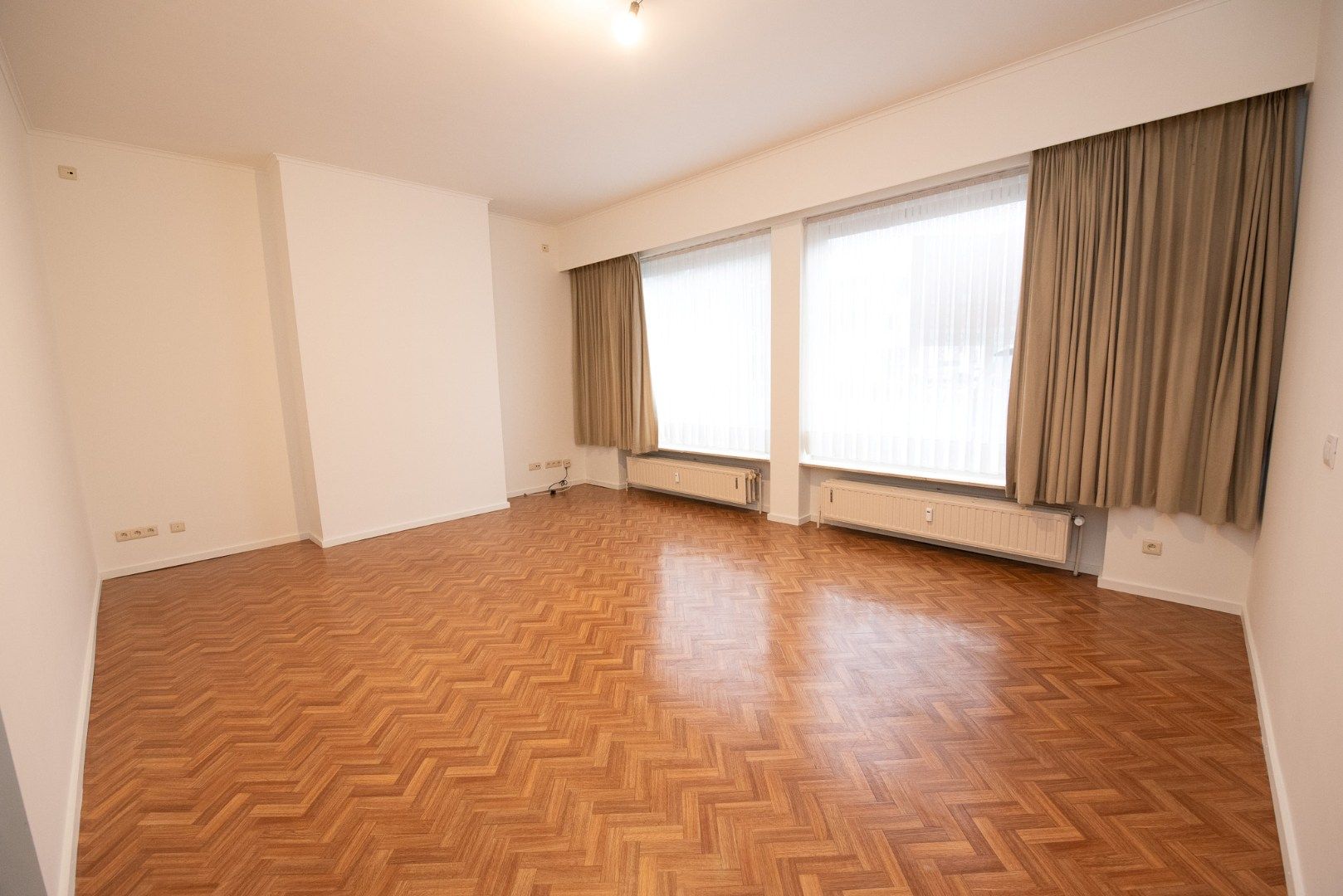 Gelijkvloers appartement te  huur in centrum Zulte! foto 5