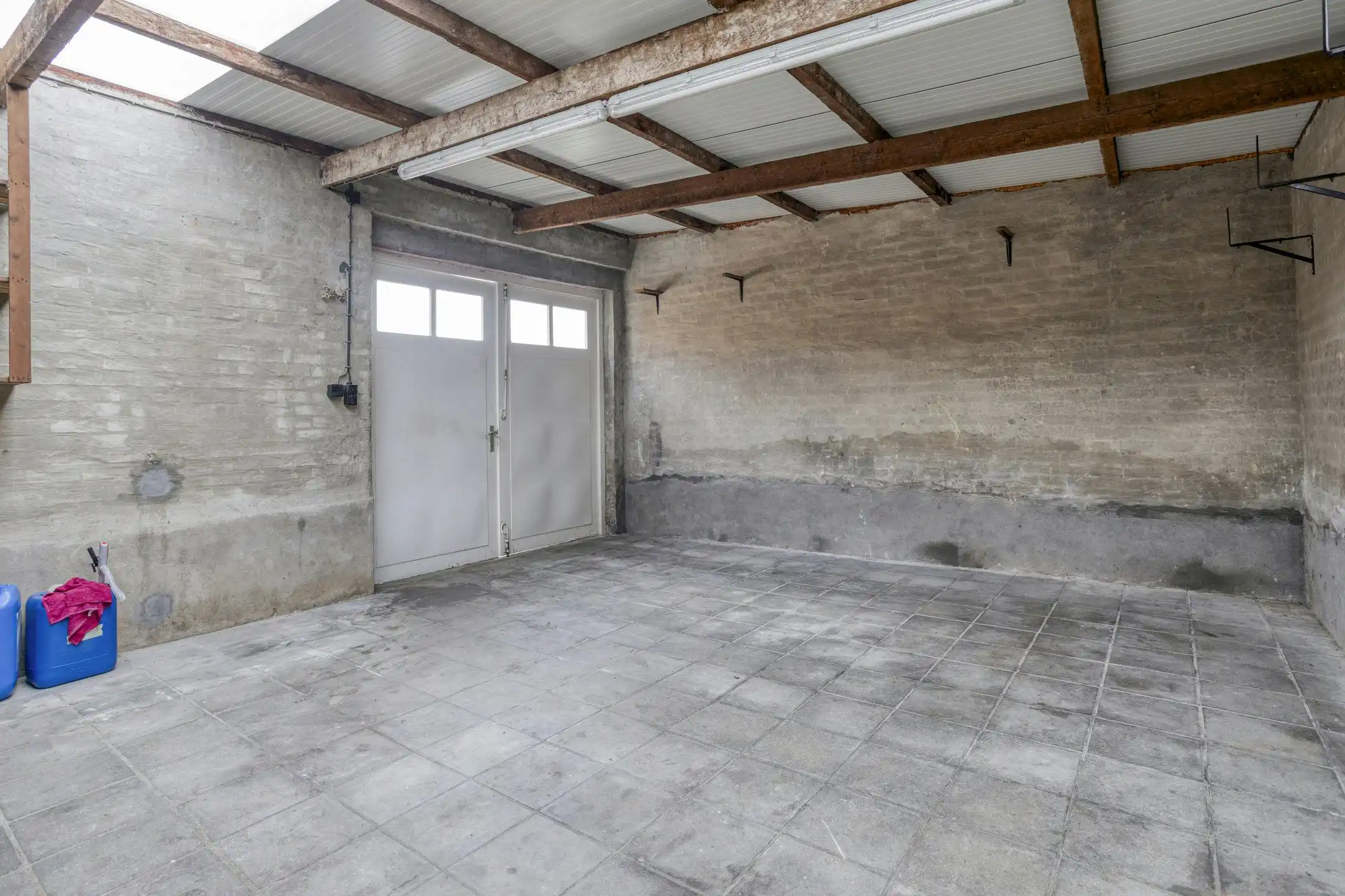 Te renoveren statige woning met royale tuin in Ardooie foto 29