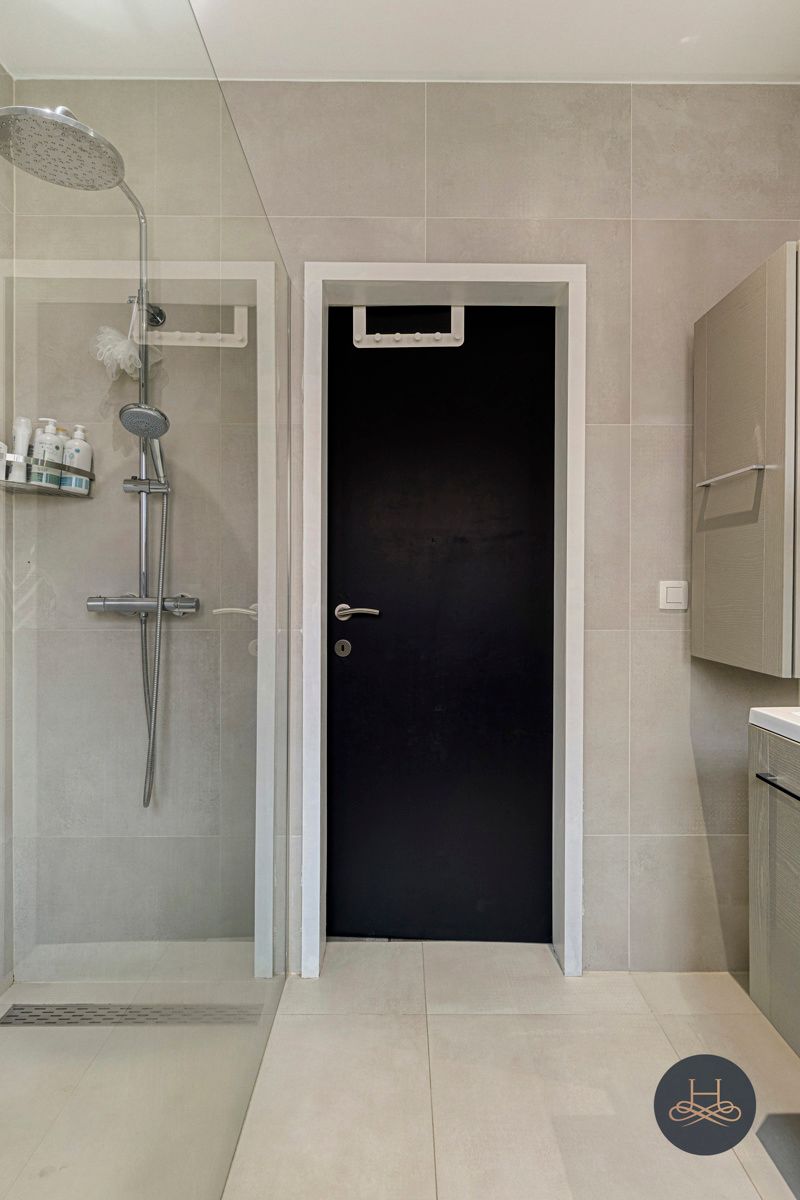 Gerenoveerde ruime woning op toplocatie met tuin foto 13