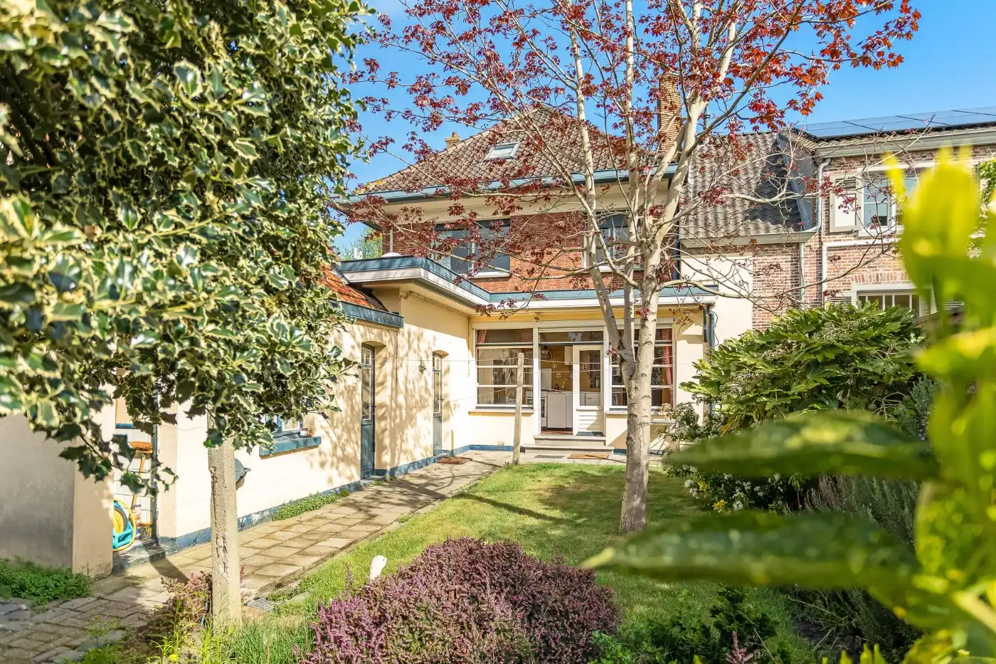 Te renoveren, geklasseerde art deco woning met 3 slpk, ruime zolder en Z-tuin foto 27