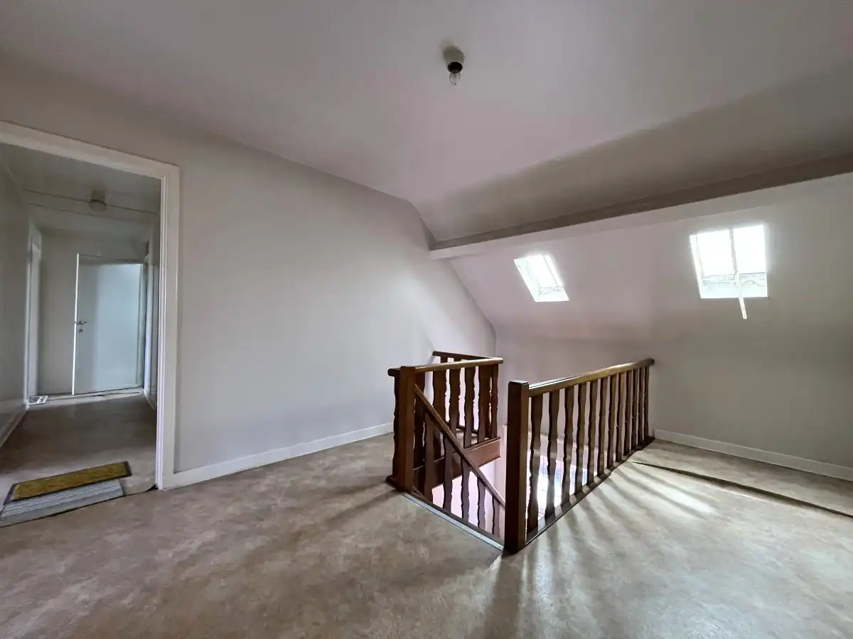 Rumbeke - Te renoveren woning met tuin, garage en uitweg achteraan foto 10
