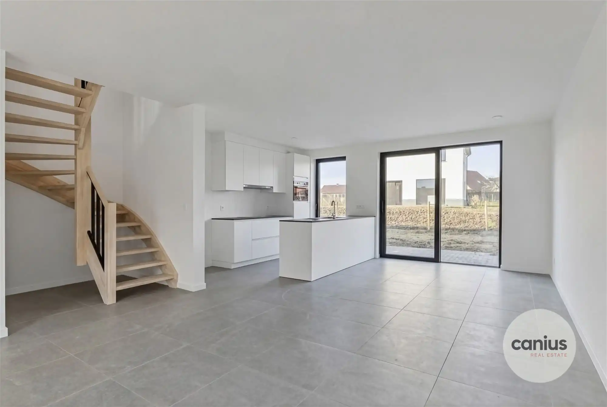 Moderne woning met 3 Slaapkamers in rustige buurt foto 3