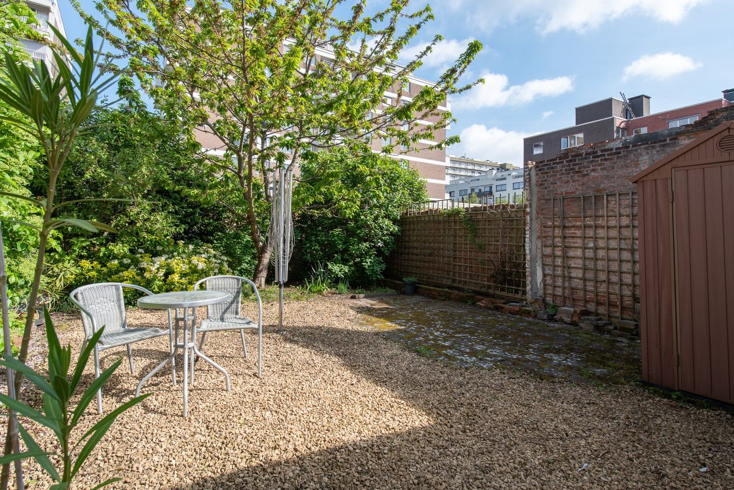 Gelijkvloers 1 slaapkamer-appartement met eigen stadstuin in hartje Genk foto 24