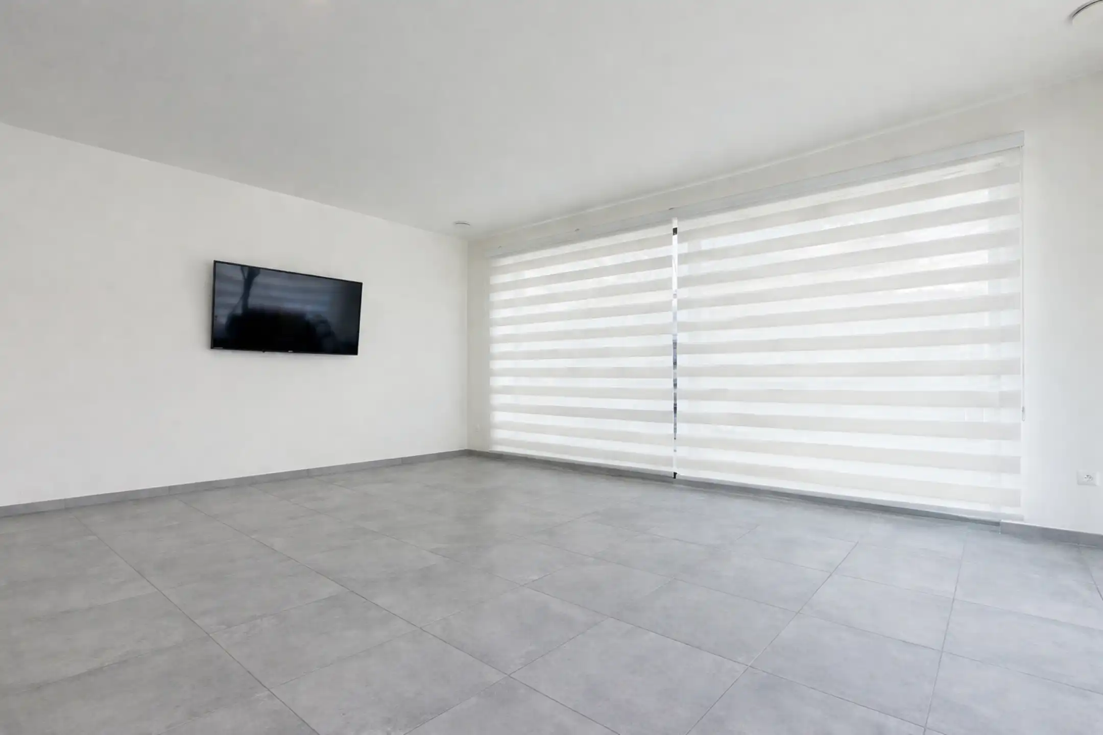 Ruim gelijkvloers app met 3slpk, tuin +terras op toplocatie! foto 5