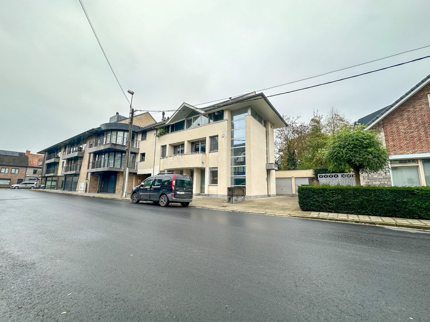 Investeringspand Kortemark: volledig verhuurd gebouw met drie ruime appartementen en 2 garages foto 35