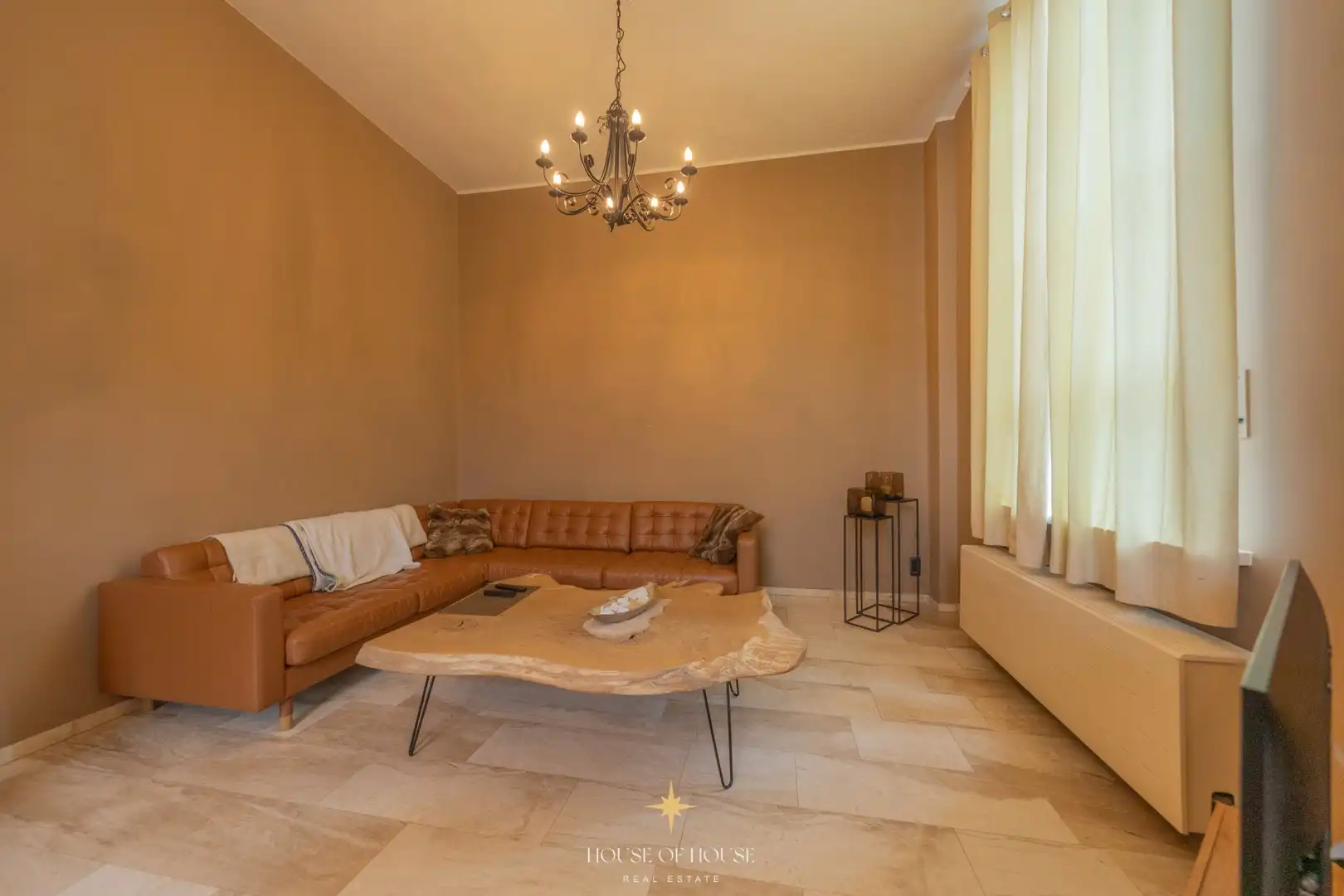 Karaktervolle directeurswoning in voormalige gemeenteschool (1868) – mogelijkheid vergunbaarheid vakantiewoning – geen renovatieverplichting foto 4