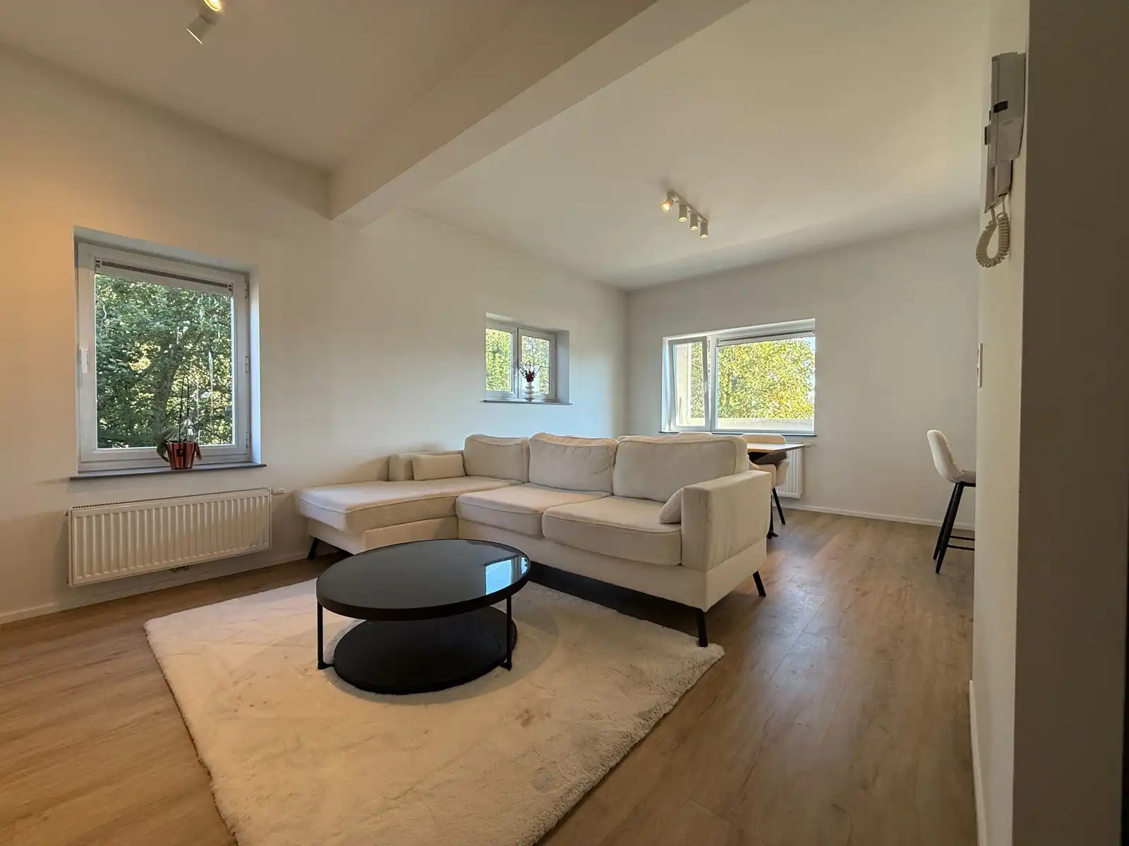 Lichtrijk appartement zonder gemeenschappelijke kosten foto 7