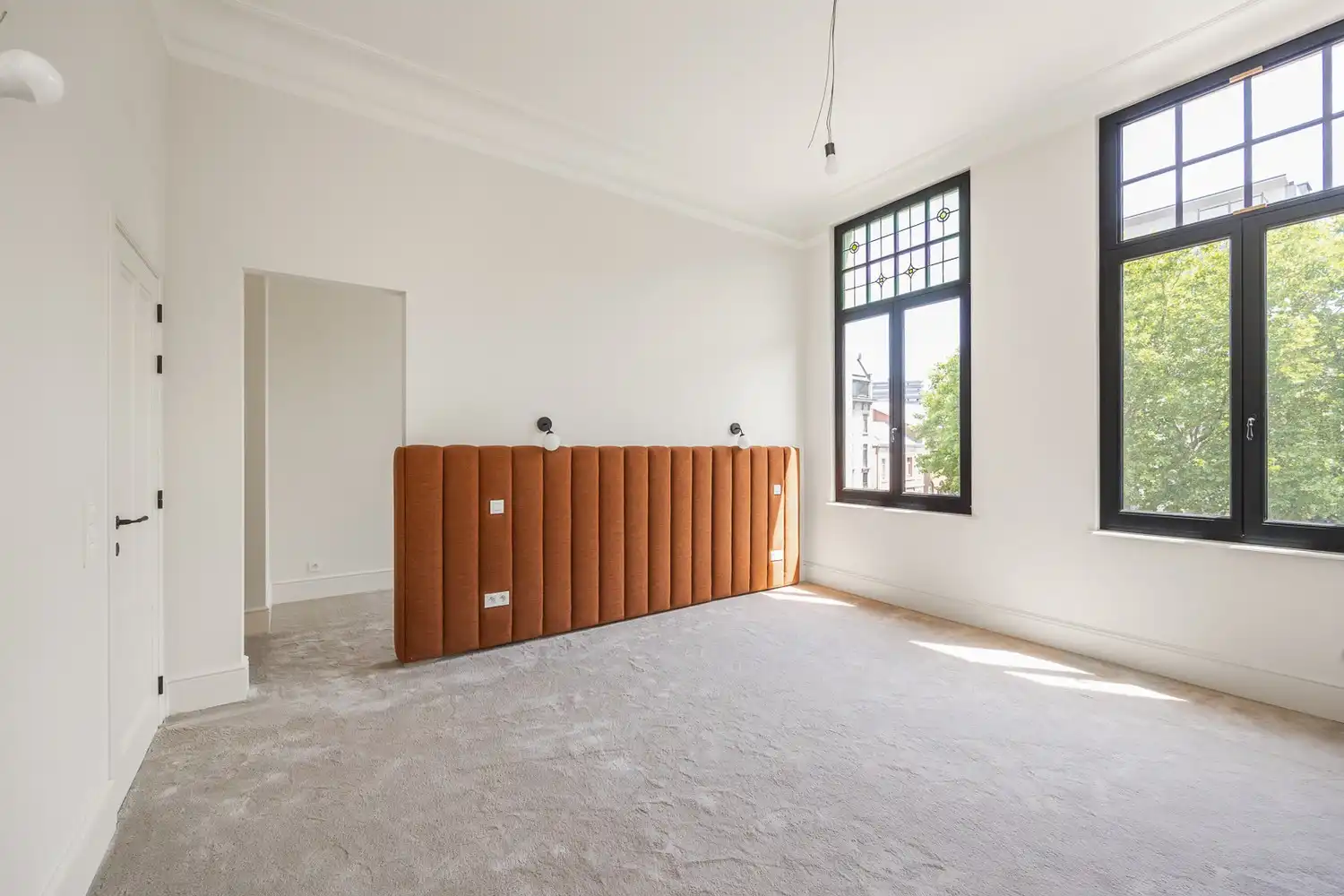 Prestigieuze en totaalgerenoveerde herenwoning (EPC B!) in eclectische stijl met zalige stadstuin op toplocatie aan de Jan Van Rijswijcklaan foto 25