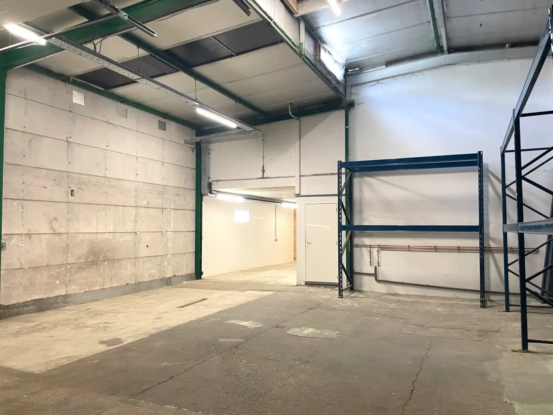 Goed gelegen magazijnen van 120 m² te Nijlen foto 4