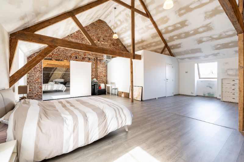 Instapklare woning met grote garage en tuin. foto 10