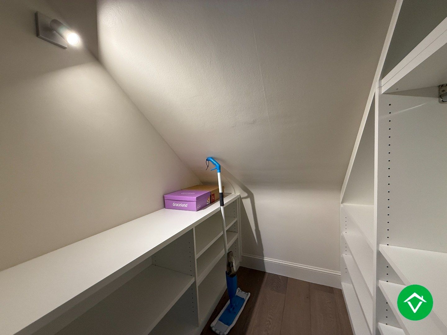 Prachtige rijwoning met 3 slaapkamers, tuin en garage te Roeselare foto 16