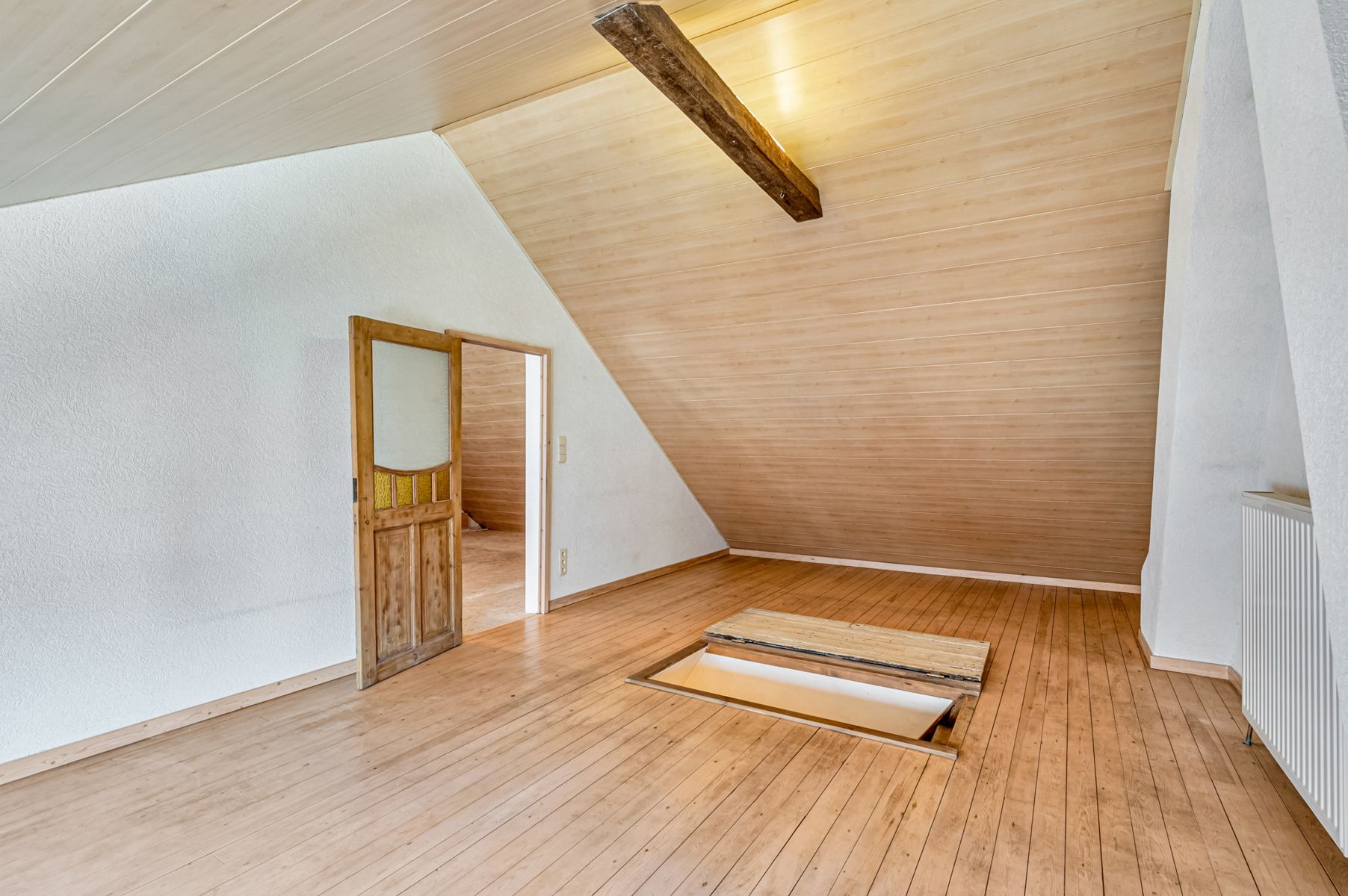 Goed gelegen, ruime gezinswoning met garage foto 17